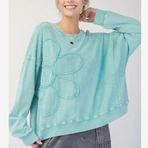 easel Turquoise Raw-Edge Floral Sweatshirt